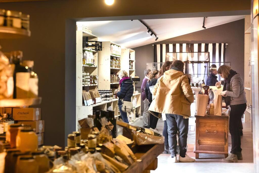 Appartamento Les Champs: Dans Batisse De 1718 Renovee Cudrefin