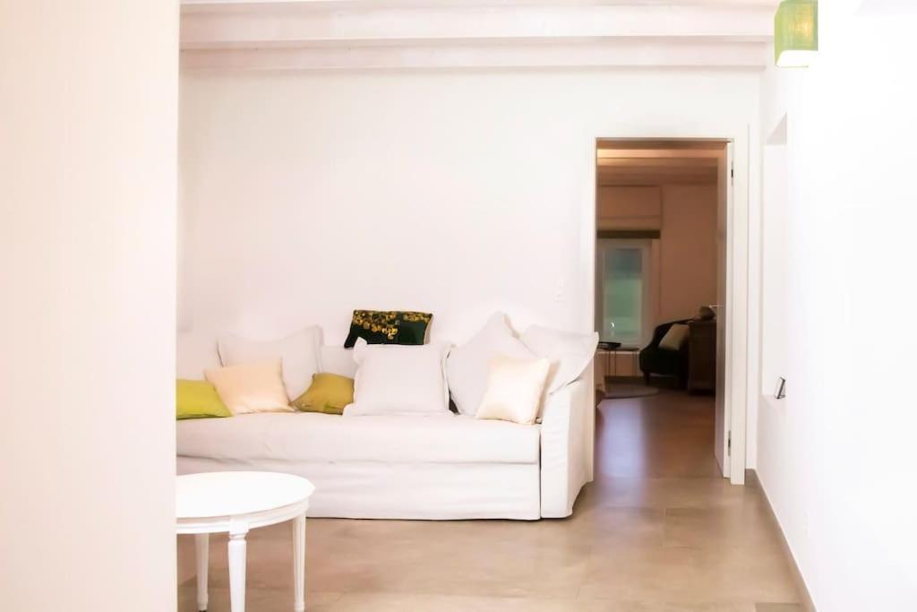 Les Champs: Dans Batisse De 1718 Renovee * Cudrefin